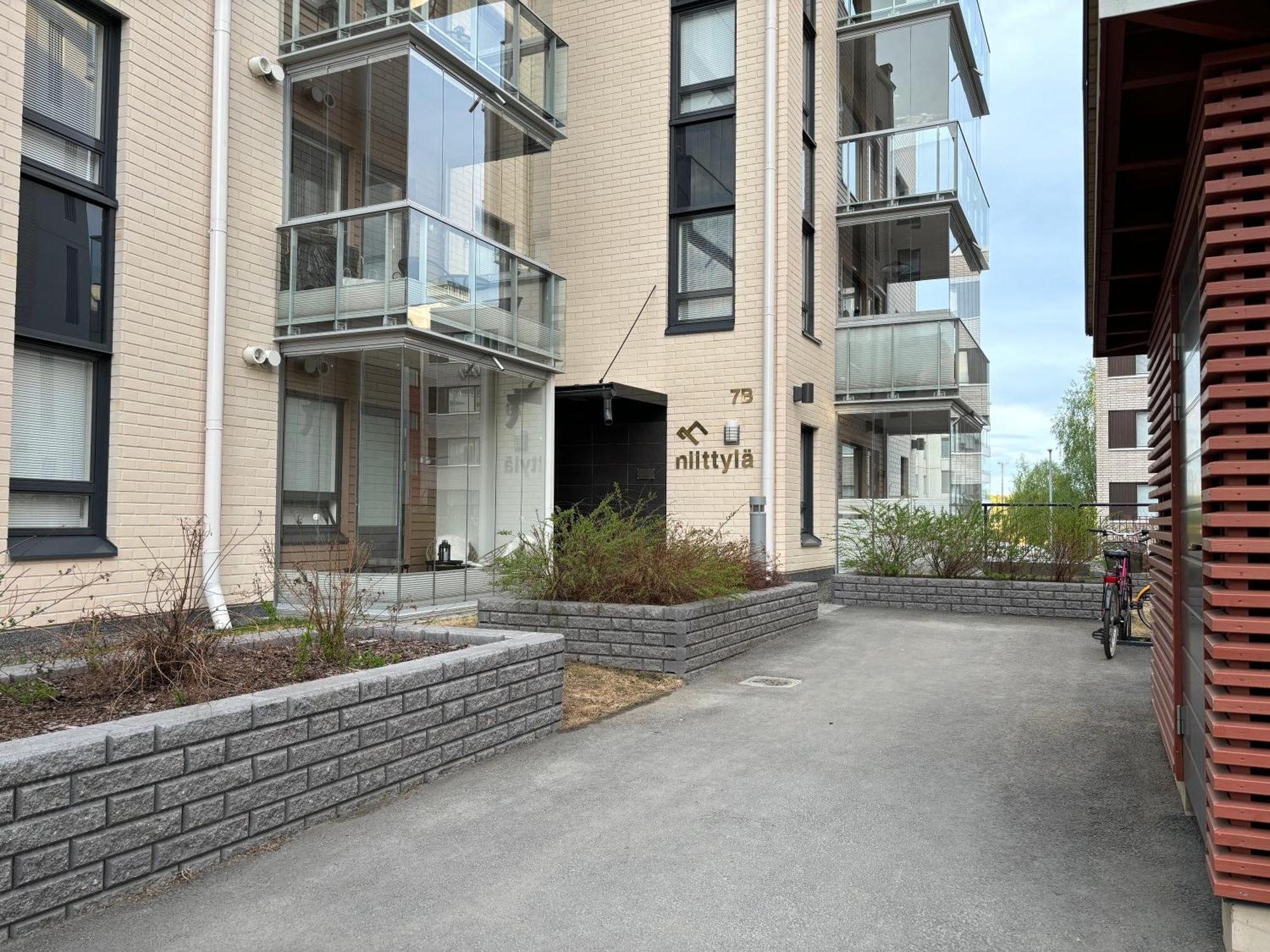 New Hilla Near The Main Spots Public Car Parking Appartement